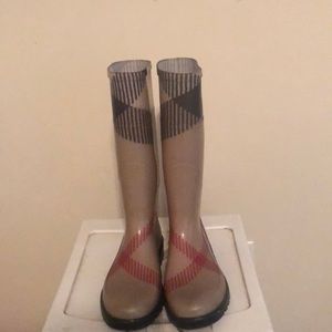 Authentic Burberry Rainboots